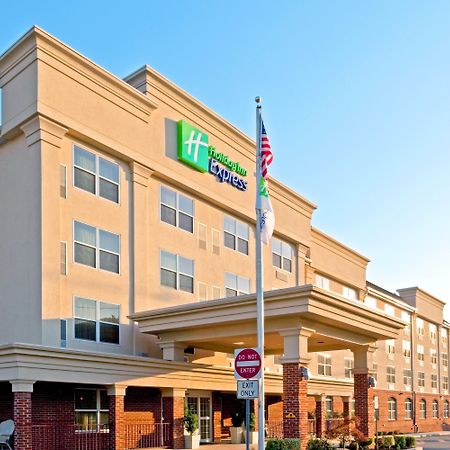Holiday Inn Express Woodbridge By Ihg Avenel Екстериор снимка