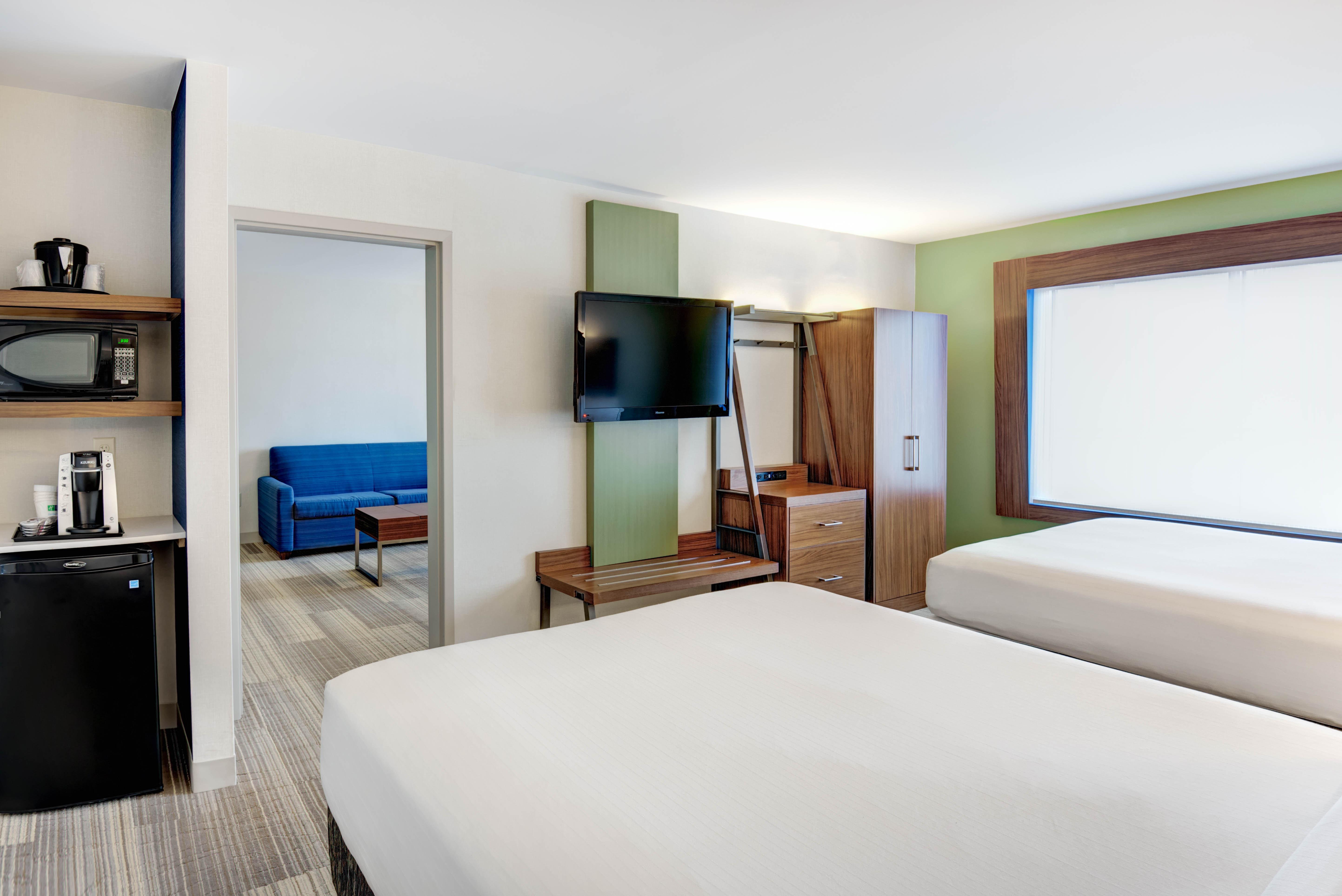 Holiday Inn Express Woodbridge By Ihg Avenel Екстериор снимка