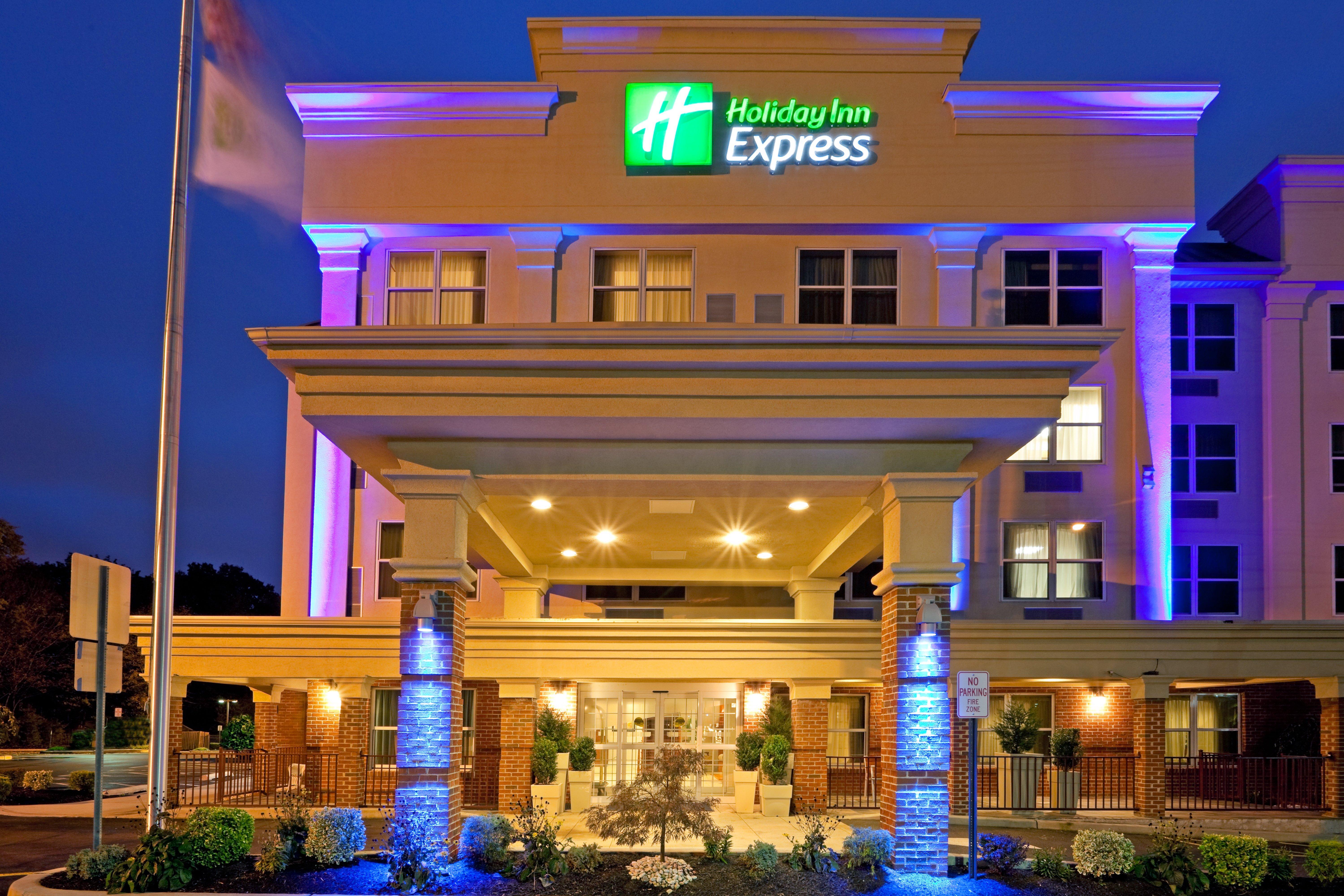 Holiday Inn Express Woodbridge By Ihg Avenel Екстериор снимка