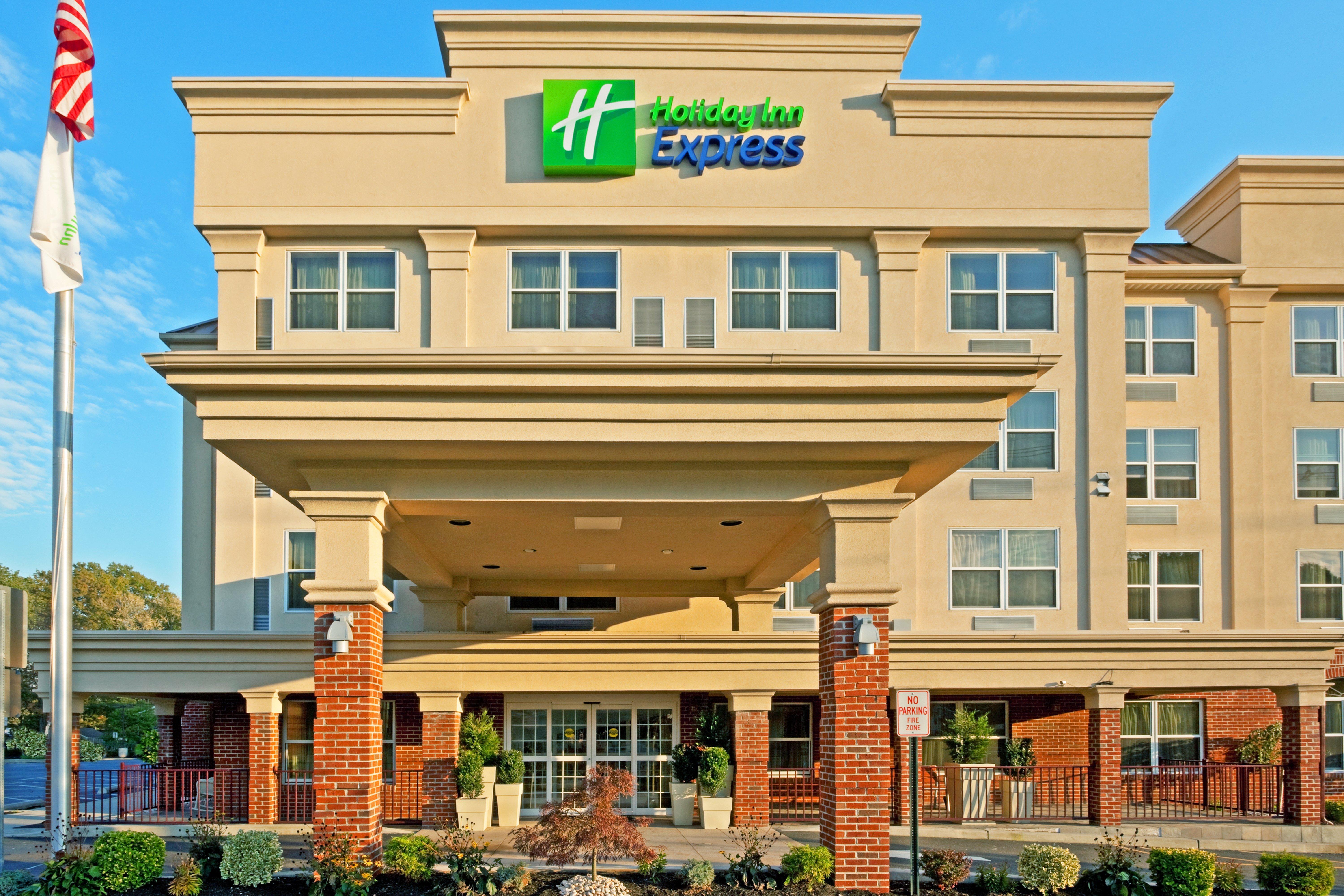 Holiday Inn Express Woodbridge By Ihg Avenel Екстериор снимка