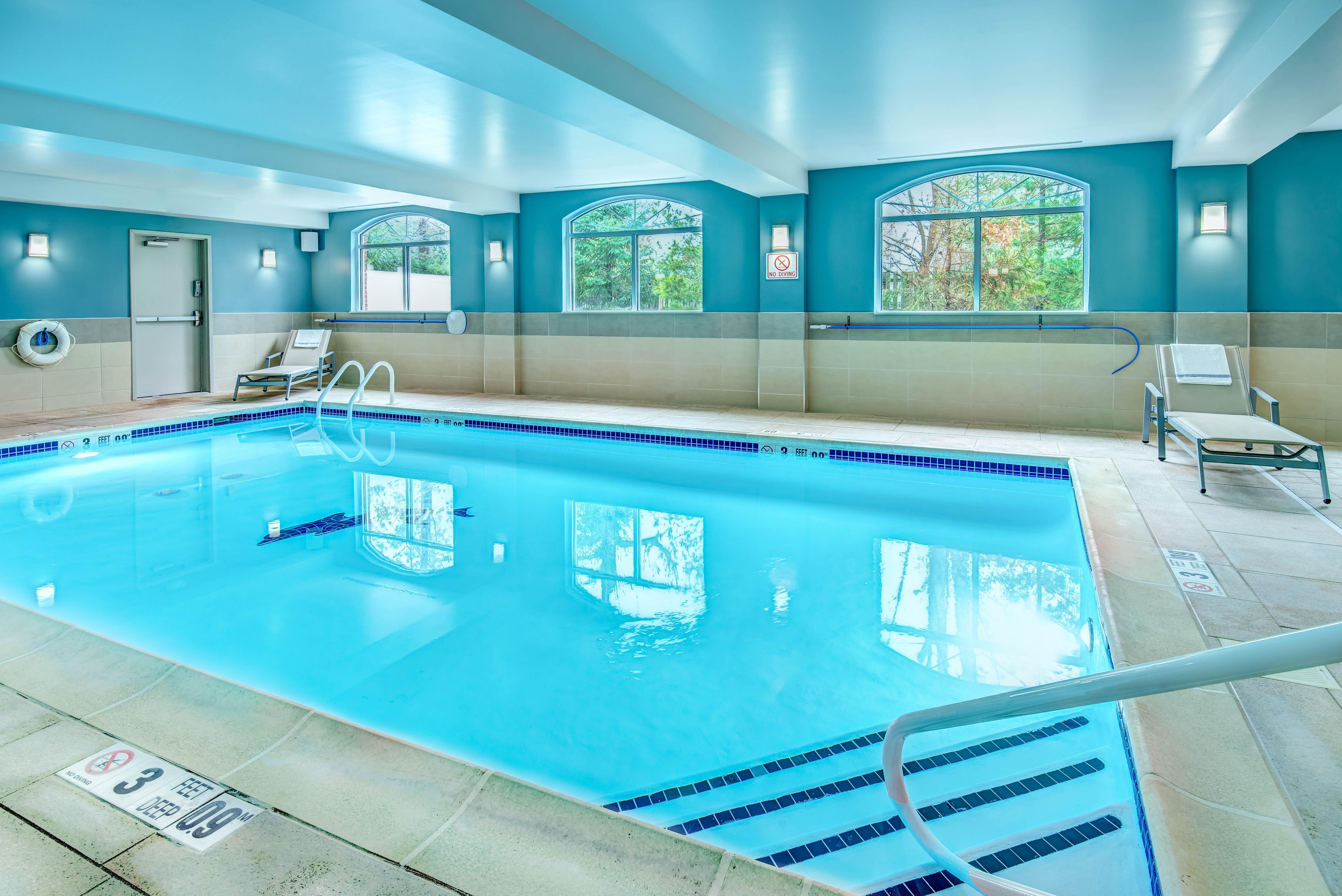 Holiday Inn Express Woodbridge By Ihg Avenel Екстериор снимка
