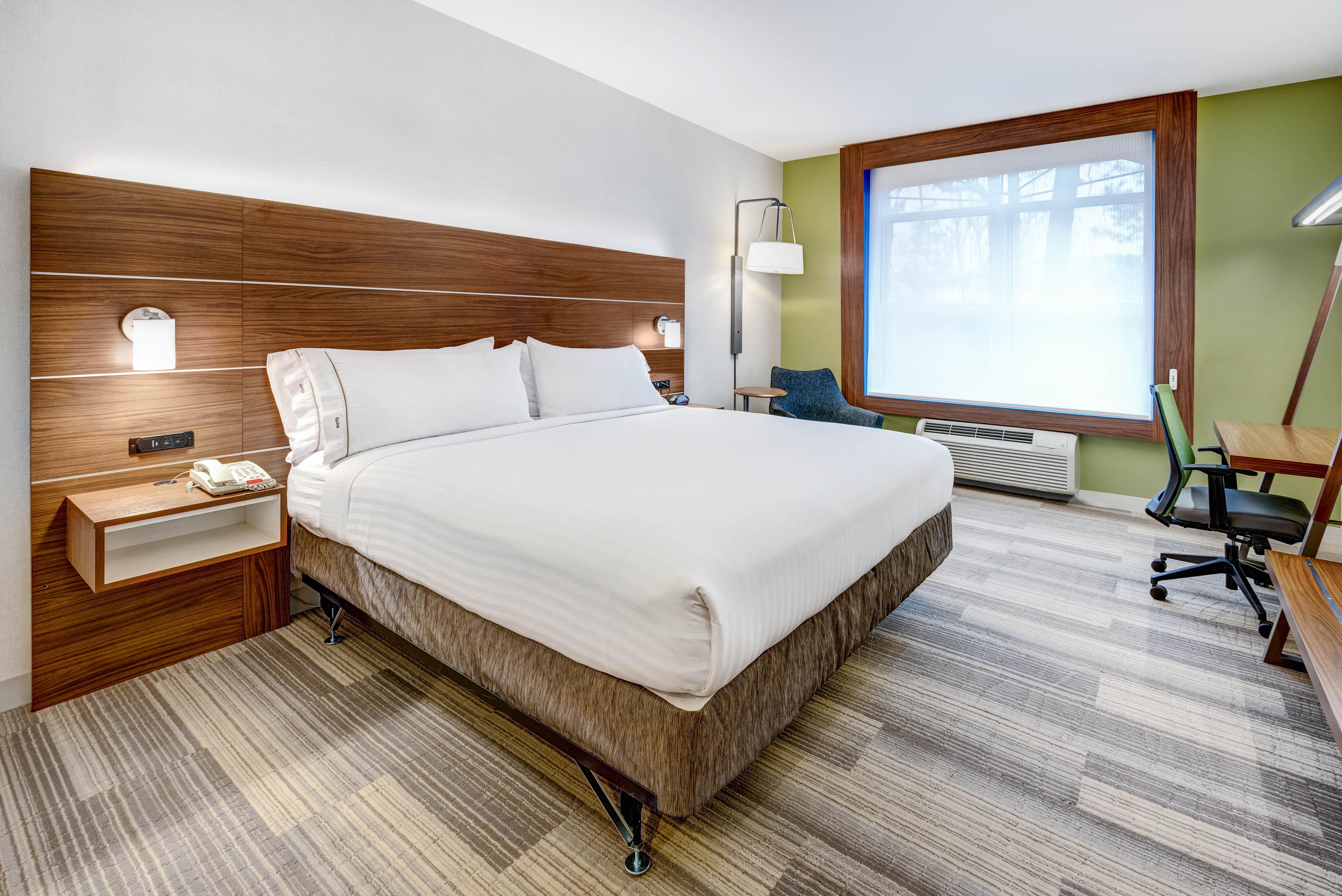 Holiday Inn Express Woodbridge By Ihg Avenel Екстериор снимка