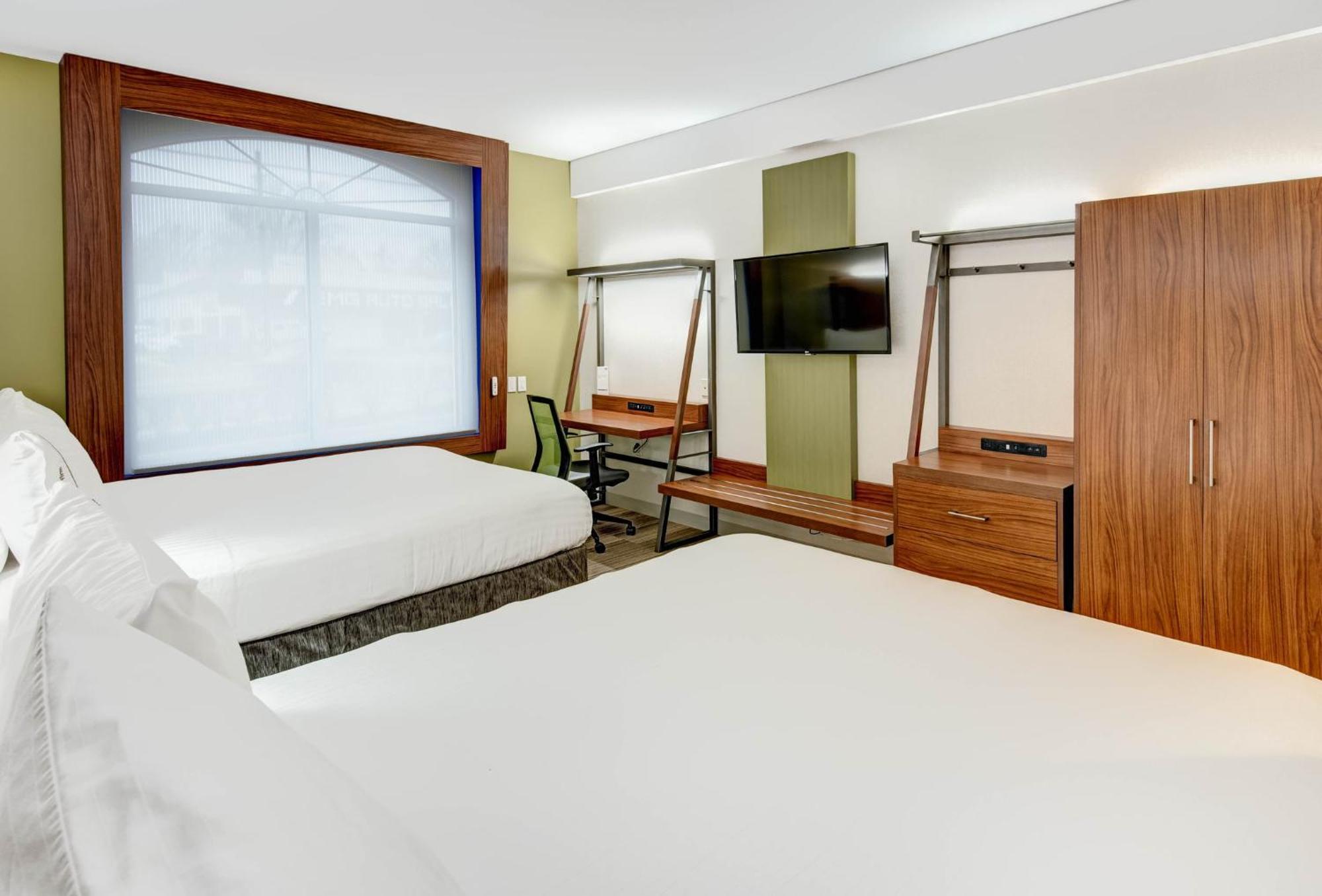 Holiday Inn Express Woodbridge By Ihg Avenel Екстериор снимка