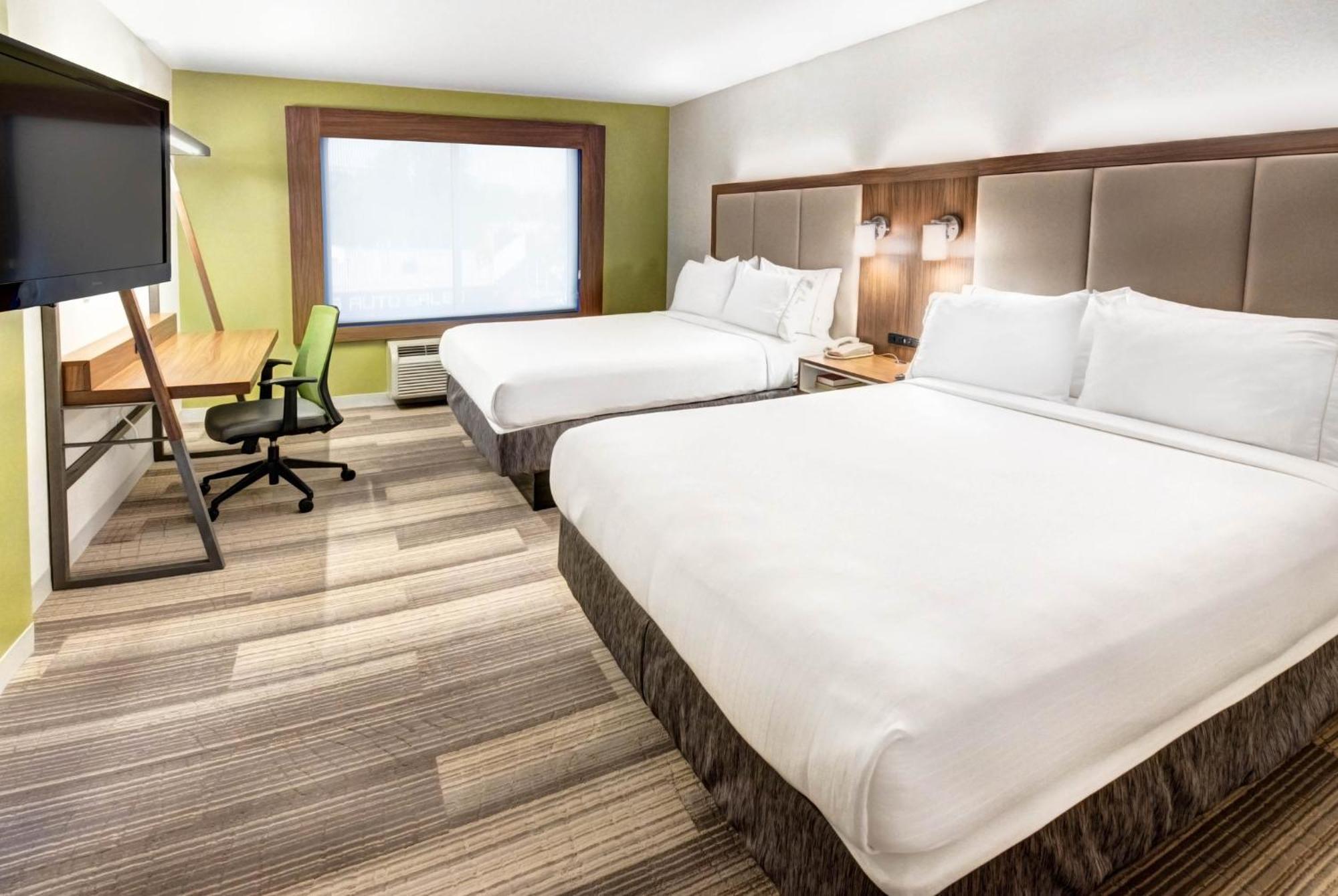 Holiday Inn Express Woodbridge By Ihg Avenel Екстериор снимка